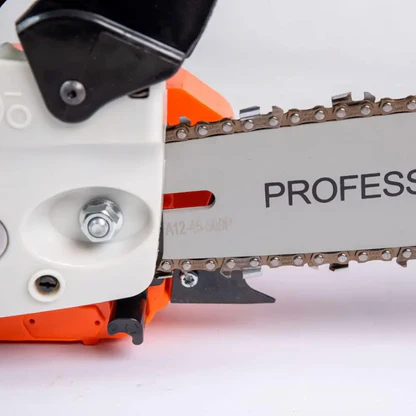Motosega a Scoppio 25cc Professionale, Potenza, Controllo e Affidabilità.