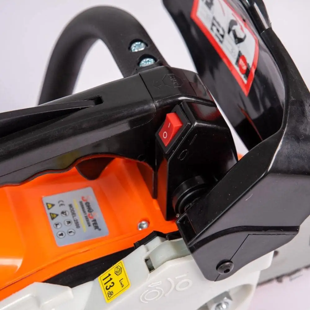 Motosega a Scoppio 25cc Professionale, Potenza, Controllo e Affidabilità.